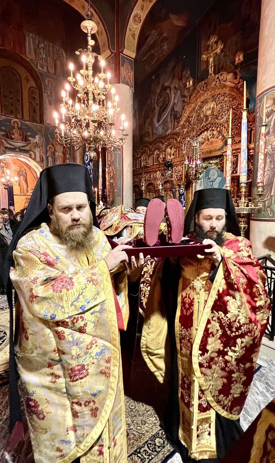 Τελετή μετακομιδής Ιερού Σκηνώματος Αγίου Ελευθερίου στη νέα Λάρνακα στη Νέα Ιωνία Αττικής