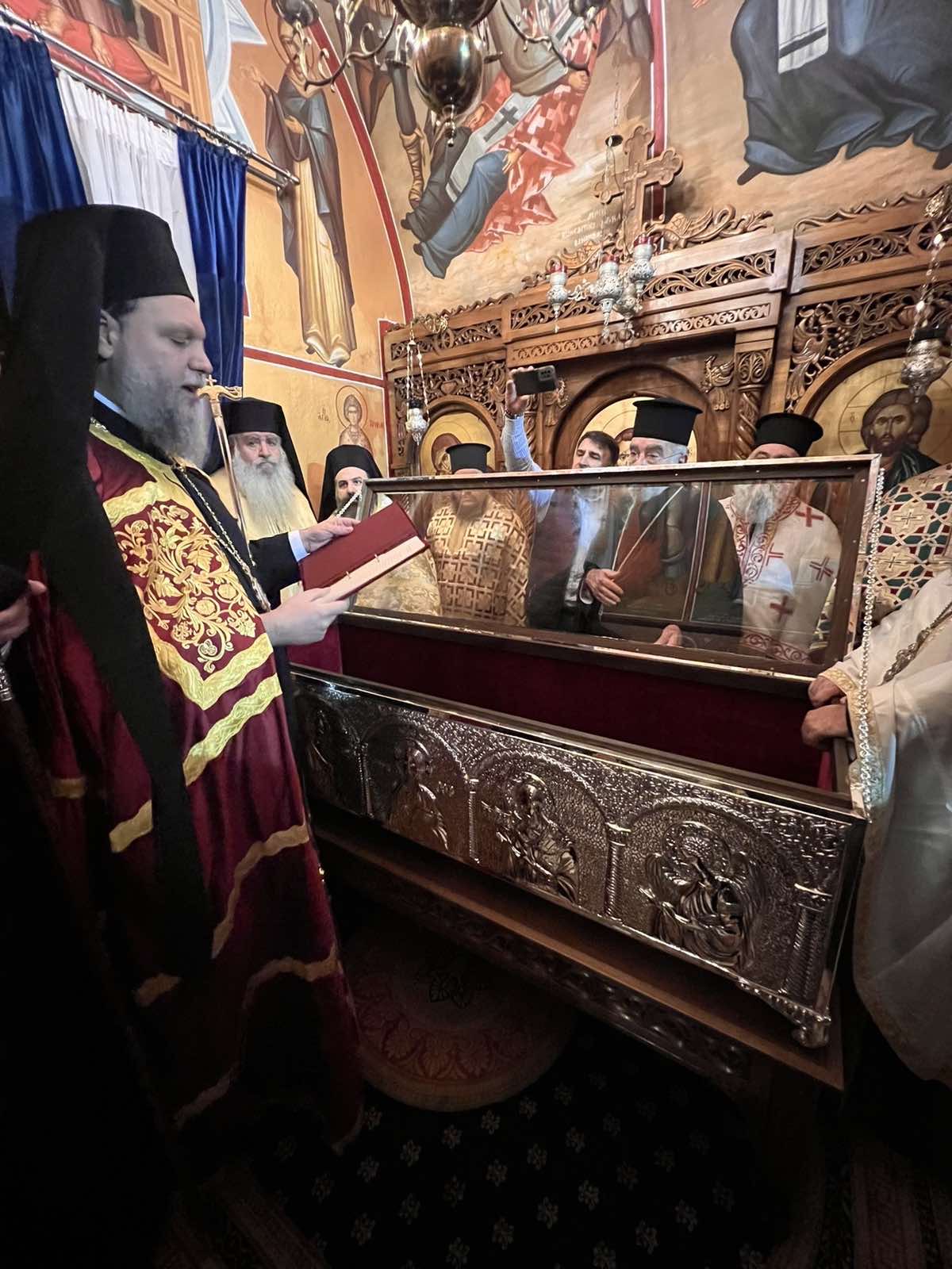 Τελετή μετακομιδής Ιερού Σκηνώματος Αγίου Ελευθερίου στη νέα Λάρνακα στη Νέα Ιωνία Αττικής