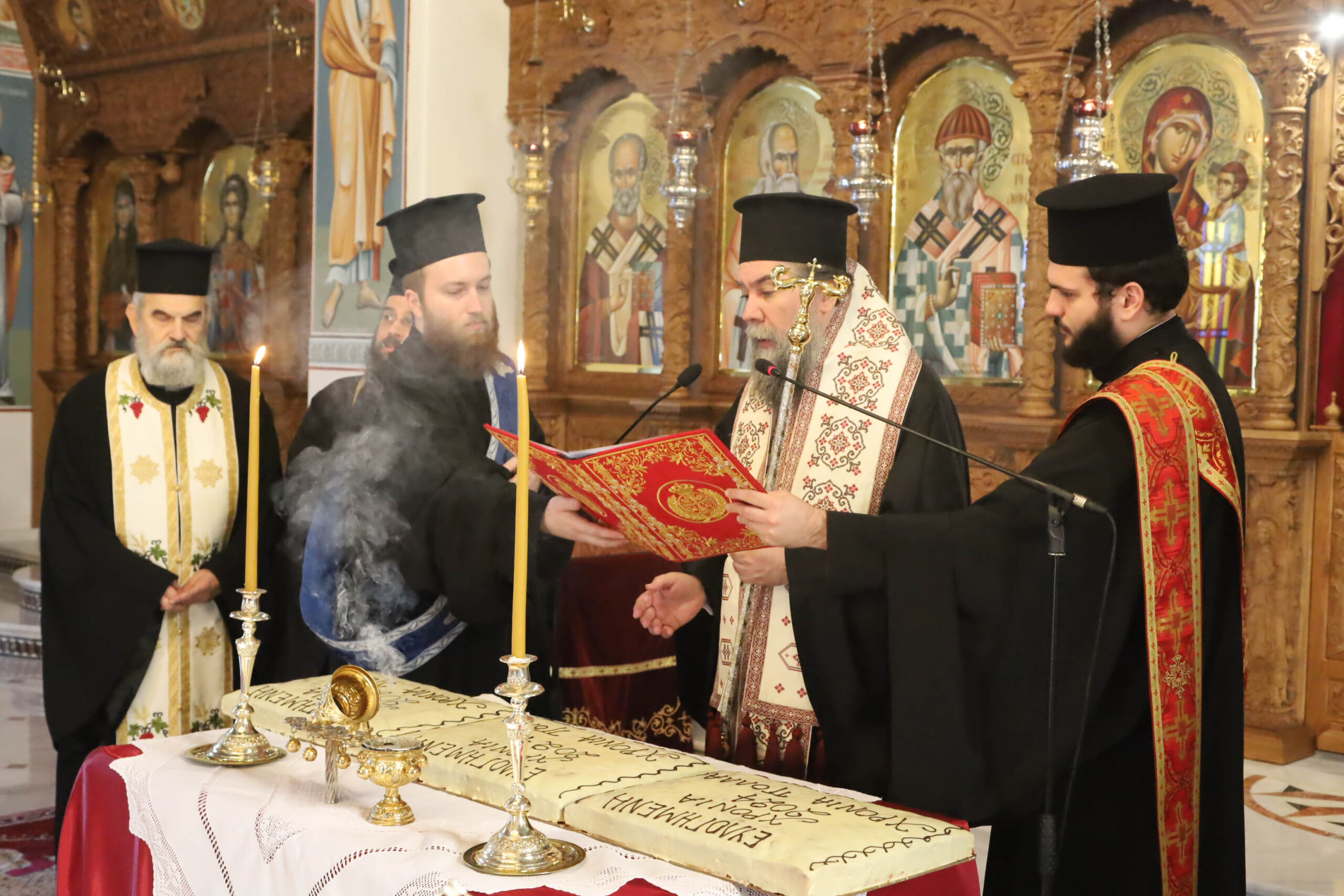 Σερρών Θεολόγος προς κληρικούς: «Στις προκλήσεις των καιρών η Εκκλησία απαντά με οδηγό της το Ευαγγέλιο»
