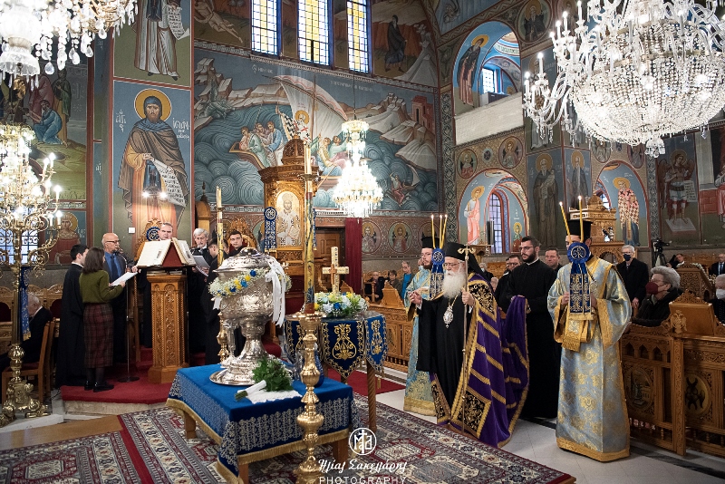 Δημητριάδος Ιγνάτιος Κρατείστε μέσα σας το φως του Χριστού – Λαμπρά τα Θεοφάνεια στον Βόλο