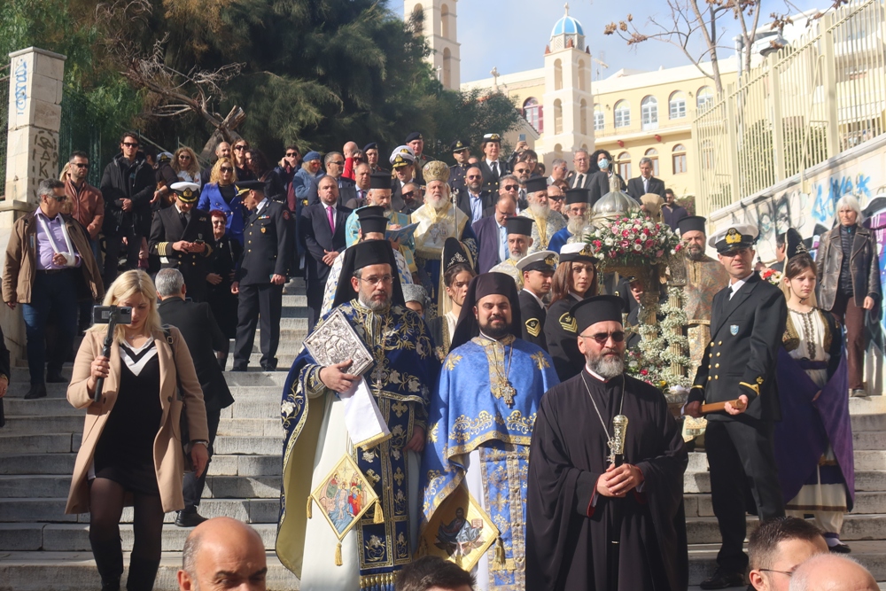 Θεοφάνεια στην Μητρόπολη Σύρου 