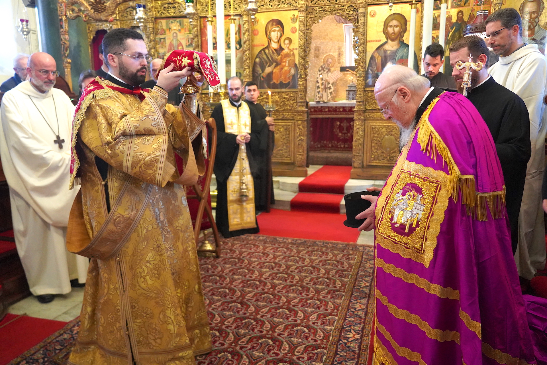Πατριαρχική Χοροστασία για την μνήμη του Αγίου Φωτίου στην Μονή Αγίας Τριάδος Χάλκης