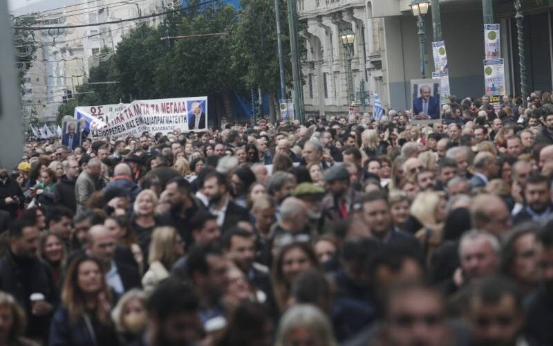 Σε απεργιακό κλοιό σήμερα η χώρα - Πώς θα κινηθούν τα μέσα μαζικής μεταφοράς