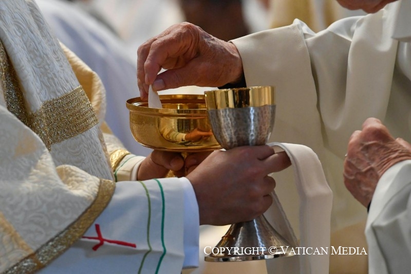 Holy_Thursday_vatican_news_ecclesia_roman_catholic_2024_