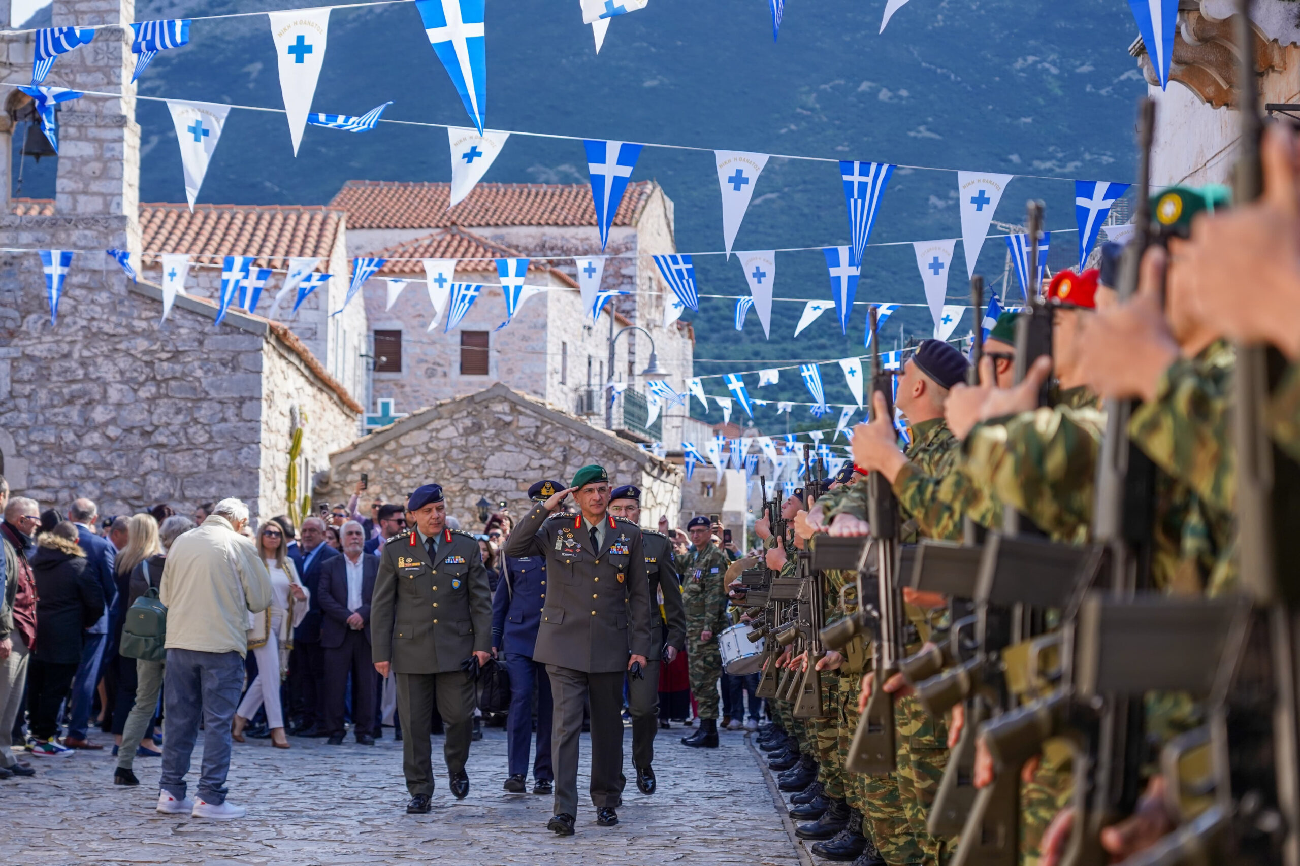 Παρουσία του Αρχηγού ΓΕΕΘΑ στις Εορταστικές Εκδηλώσεις στην Αρεόπολη Λακωνίας
