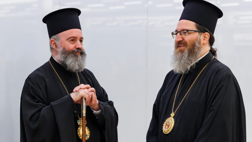 MAKARIOS_WITH_BISHOP_ELPIDIOS_adologala_nea_ekklisia_australia_eidiseis_synodos_topiki_oikoumeniko_amfia_ieratika_stoles_epimanika