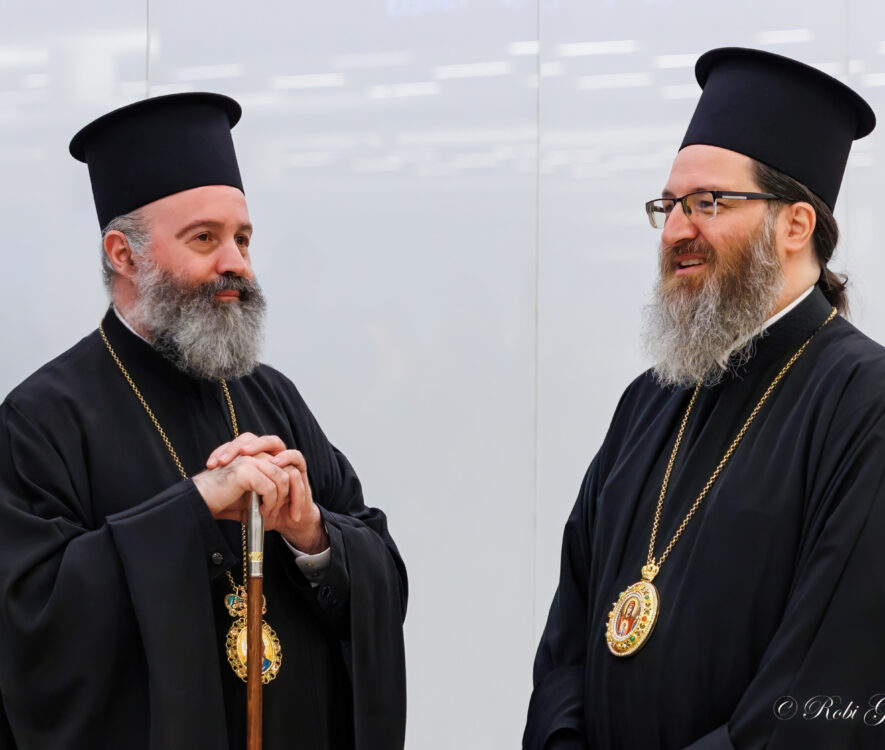 MAKARIOS_WITH_BISHOP_ELPIDIOS_adologala_nea_ekklisia_australia_eidiseis_synodos_topiki_oikoumeniko_amfia_ieratika_stoles_epimanika