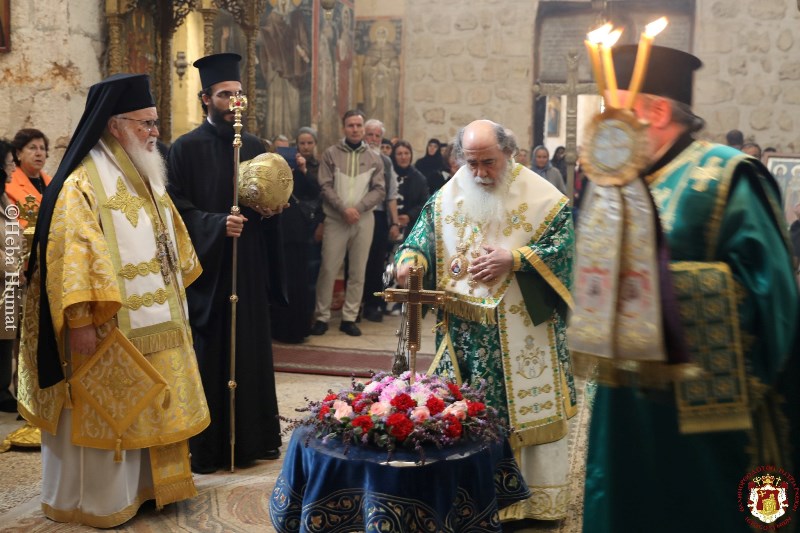 eorti_stavroproskyniseos_agioi_topoi_jerusalem_patriachate_news_ecclesia_orthodoxia_theofilos_patriarxis_ierosolyma_agia_gi_adologala