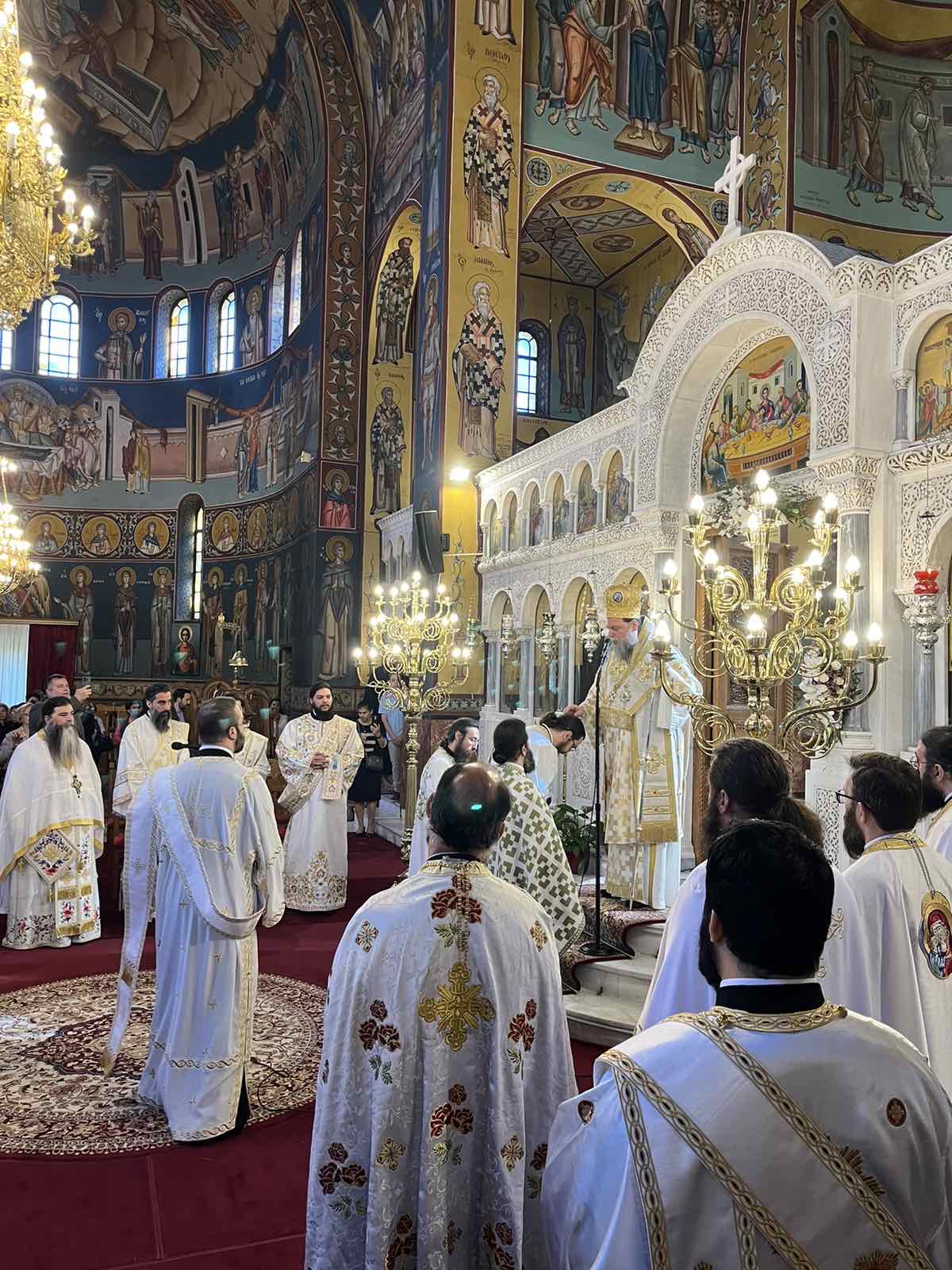 Χειροτονία Πρεσβυτέρου στη Νέα Ιωνία Αττικής 
 xeirotonia_presvyterou_nea_ionia_attikis_mitropoli_neas_ionias_eidiseis_amfia_ekklisiastika_enimerotika_site_adologala (1)