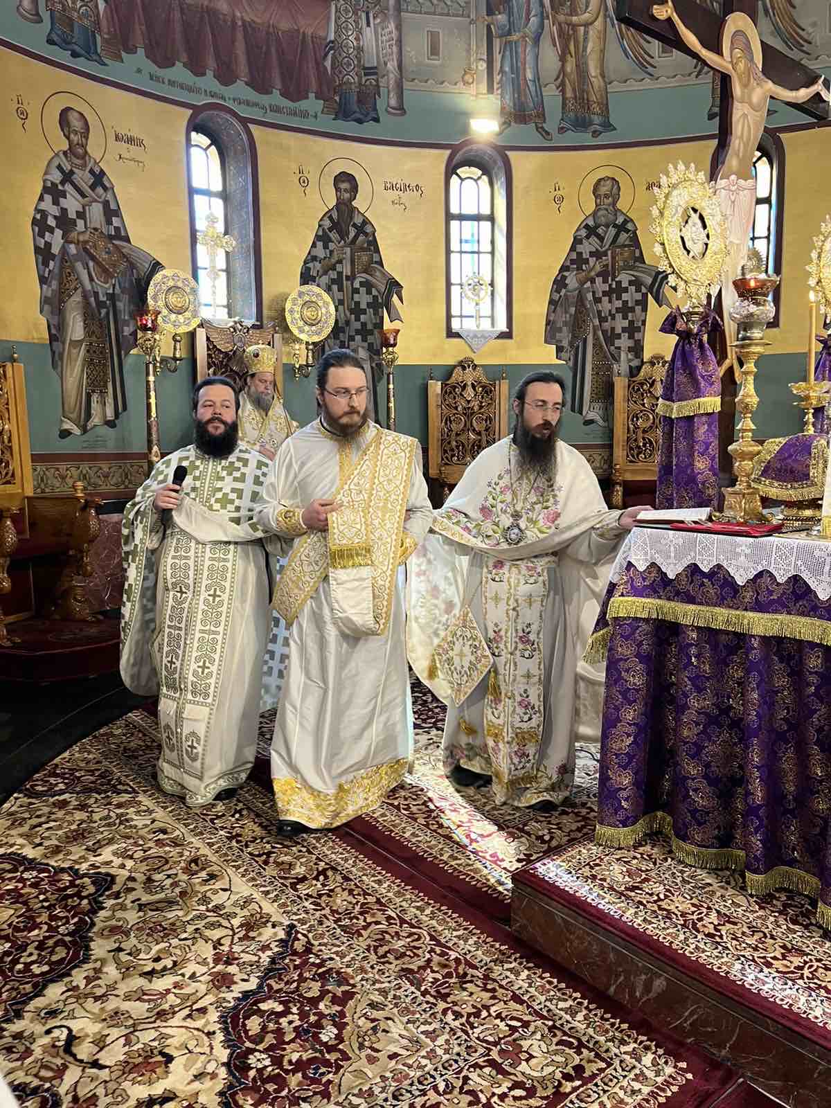 Χειροτονία Πρεσβυτέρου στη Νέα Ιωνία Αττικής 
 xeirotonia_presvyterou_nea_ionia_attikis_mitropoli_neas_ionias_eidiseis_amfia_ekklisiastika_enimerotika_site_adologala (1)