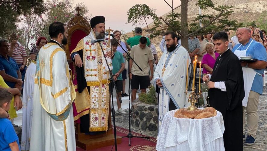Ο εσπερινός της εορτής της Κοιμήσεως της Θεοτόκου στην Παναγία Επισκοπή
