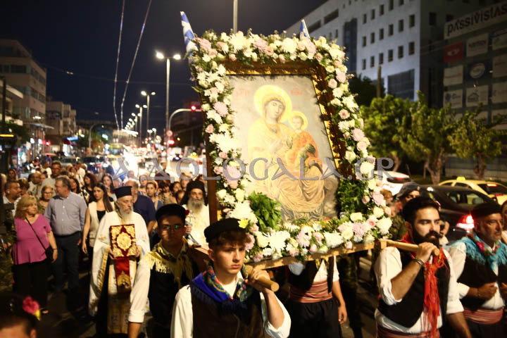Ταύρος: Πάνδημη η Ιερά Λιτάνευση της Θαυματουργού Εικόνας της Παναγίας Ταυριώτισσας