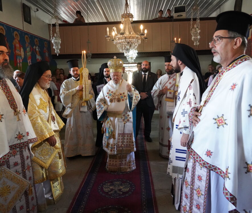 Η Απόδοση της εορτής της Κοιμήσεως της Θεοτόκου στο χωριό του Οικουμενικού Πατριάρχη