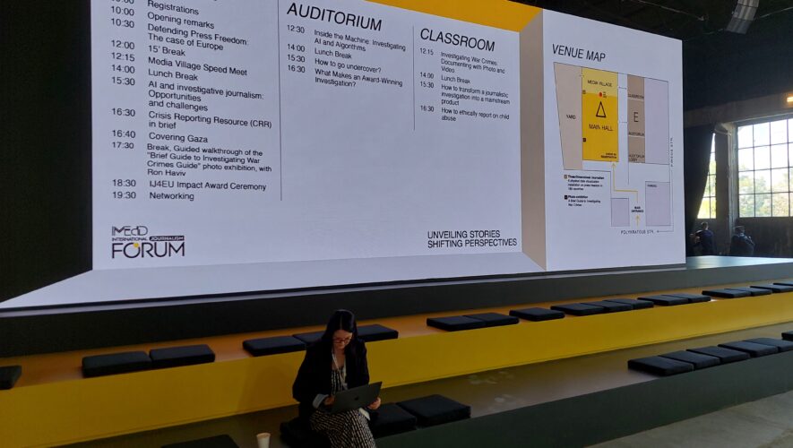 Το Pop Up newsroom των φοιτητών: Κάνοντας ρεπορτάζ στο Forum Φοιτητές και φοιτήτριες από 12 Πανεπιστήμια και τέσσερις ηπείρους που συμμετείχαν στο pop-up newsroom του Διεθνούς Forum Δημοσιογραφίας 2024 του iMEdD μοιράζονται την εμπειρία κάλυψης ορισμένων από τις πιο σημαντικές προσωπικότητες της διεθνούς δημοσιογραφίας.