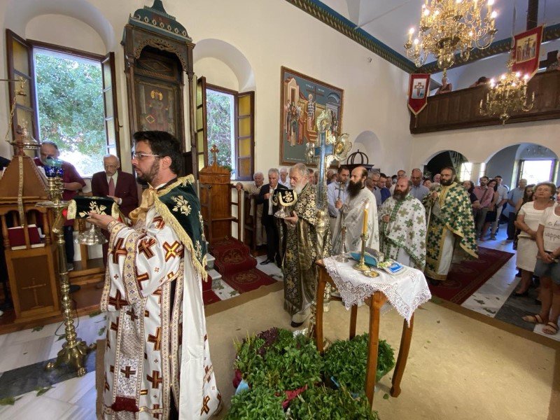 Λέρος: Τρισαρχιερατική Θεία Λειτουργία για την εορτή της Παγκοσμίου Υψώσεως του Τιμίου και Ζωοποιού Σταυρού IERA MITROPOLI LEROY KAI KALYMNOY TRISARXIERATIKI TIMIOY STAVROU PLATANOS LEROS I