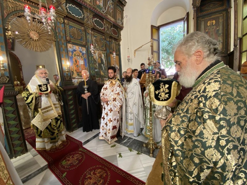 Λέρος: Τρισαρχιερατική Θεία Λειτουργία για την εορτή της Παγκοσμίου Υψώσεως του Τιμίου και Ζωοποιού Σταυρού IERA MITROPOLI LEROY KAI KALYMNOY TRISARXIERATIKI TIMIOY STAVROU PLATANOS LEROS I