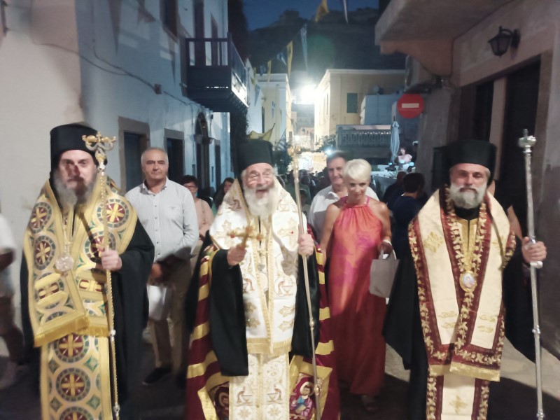 Λέρος: Τρισαρχιερατική Θεία Λειτουργία για την εορτή της Παγκοσμίου Υψώσεως του Τιμίου και Ζωοποιού Σταυρού IERA MITROPOLI LEROY KAI KALYMNOY TRISARXIERATIKI TIMIOY STAVROU PLATANOS LEROS I