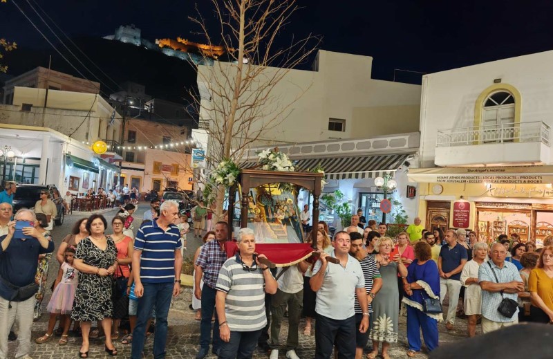 Λέρος: Τρισαρχιερατική Θεία Λειτουργία για την εορτή της Παγκοσμίου Υψώσεως του Τιμίου και Ζωοποιού Σταυρού IERA MITROPOLI LEROY KAI KALYMNOY TRISARXIERATIKI TIMIOY STAVROU PLATANOS LEROS I
