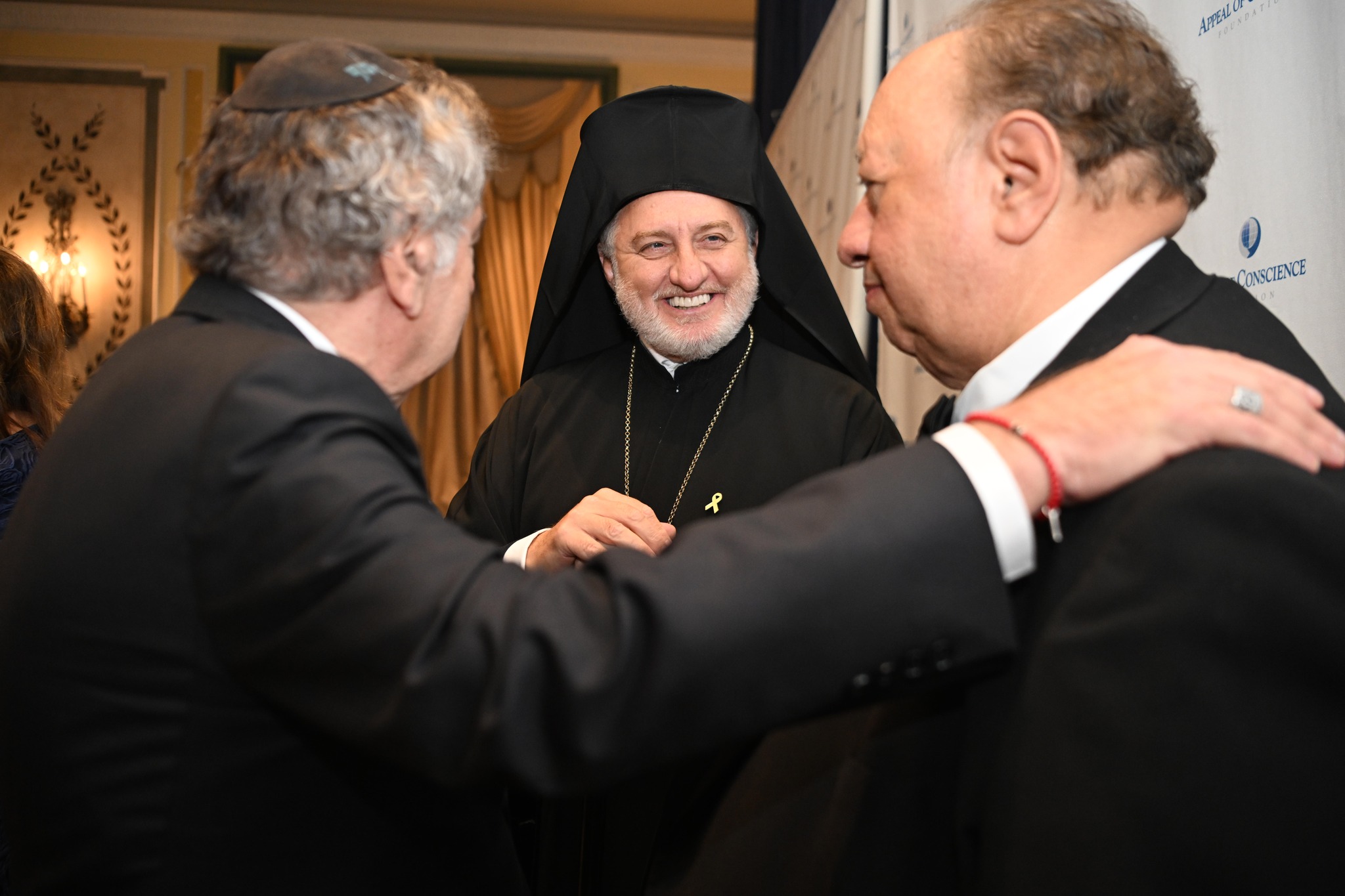 Ο Αρχιεπίσκοπος Αμερικής Ελπιδοφόρος καταδικάζει την «πολιτικοποίηση της Ορθοδόξου Πίστης» (Φωτογραφίες)