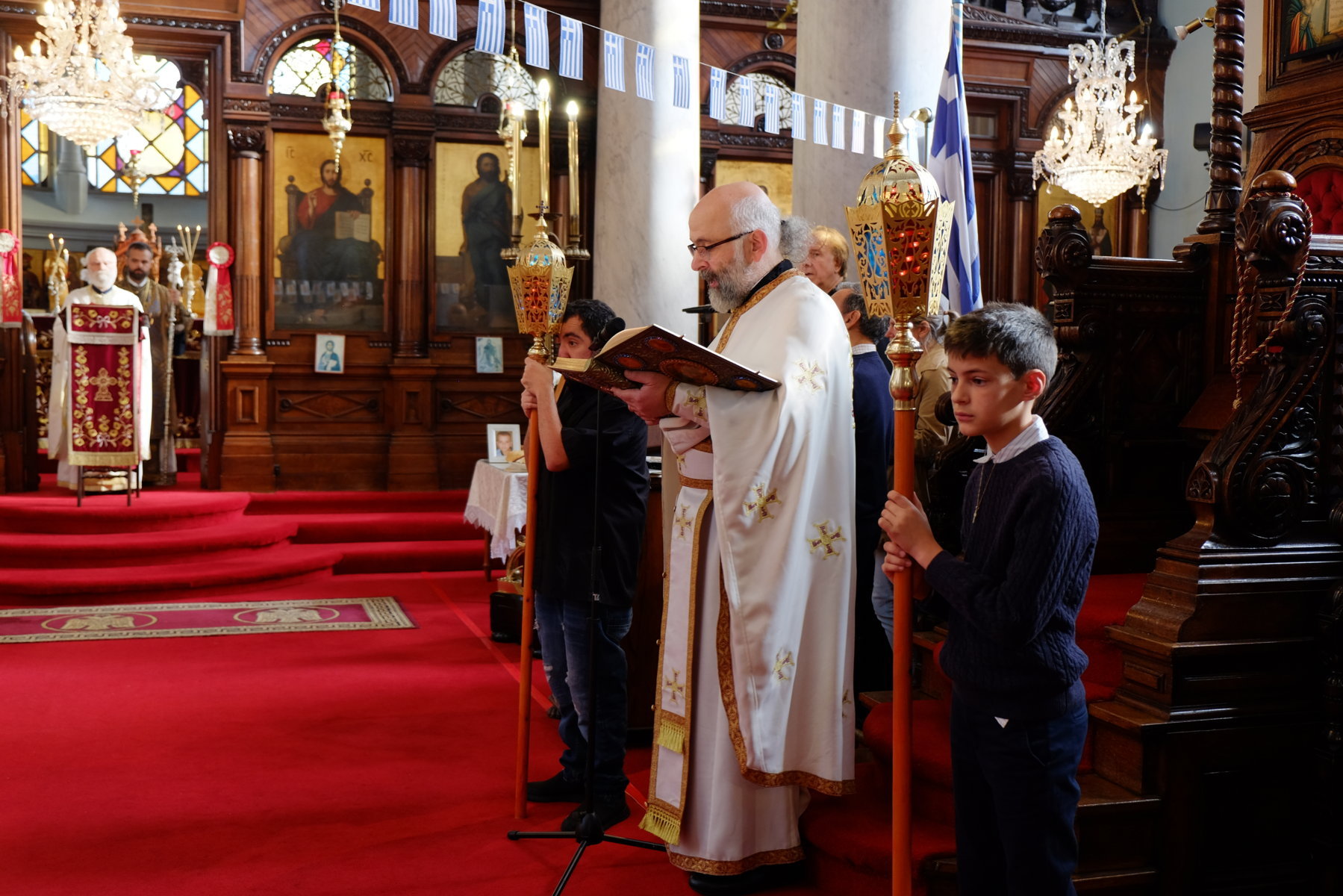 Αρχιερατική Θεία Λειτουργία στον Ιερό Ναό του Αγίου Νικολάου στο Λίβερπουλ agios_nickolaos_liverpool_news_great_britain_news_world_ecclesia_orthodoxia_adologala (2)