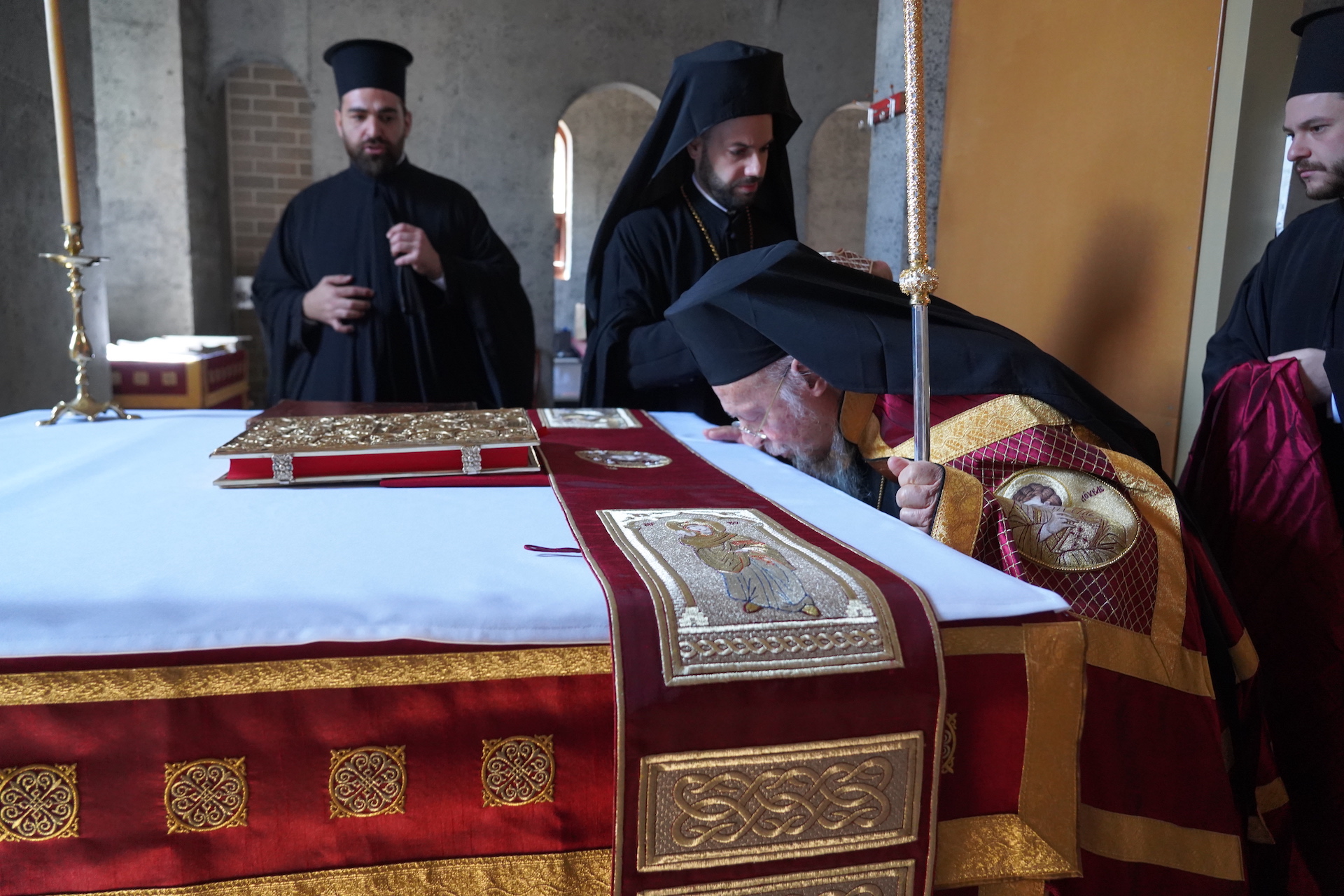 Πλήθος πιστών καλωσόρισαν τον Οικουμενικό Πατριάρχη στην Ι. Μονή Παντανάσσης Σύδνεϋ (Φωτογραφίες)
