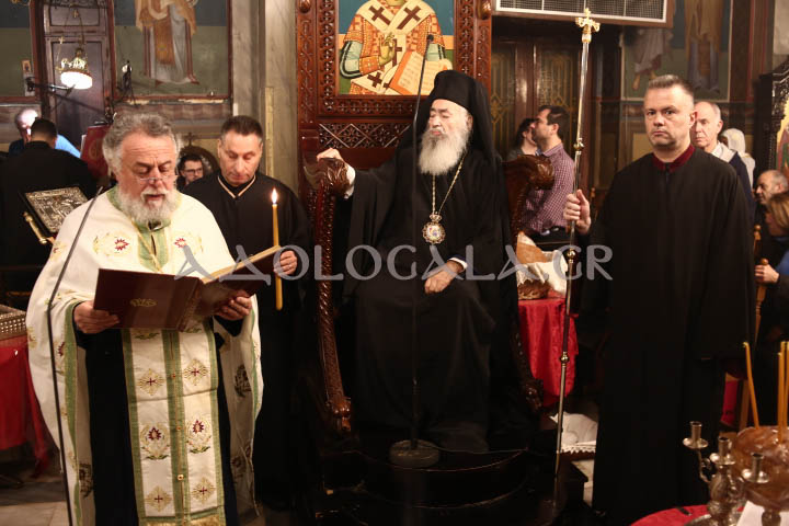Λαμπρός εσπερινός για τον Άγιο Απόστολο Ανδρέα στο Γηροκομείο Αθηνών (Φωτογραφίες) ieros_naos_agiou_andrea_apostolos_girokomeio_athinon_athens_greece_orthodoxia_karpathakis_vangelis_photografia_adologala