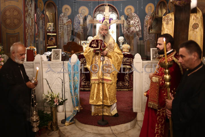 Αρχιερατική Θεία Λειτουργία για τον Άγιο Απόστολο Ανδρέα στο Γηροκομείο Αθηνών (Φωτογραφίες) 