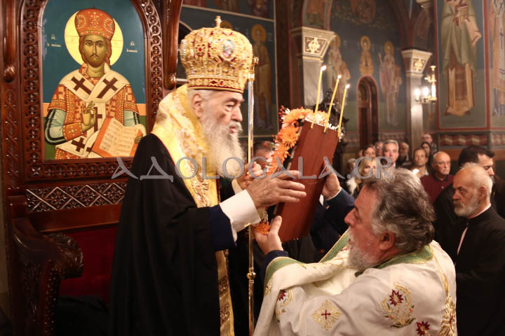 Λαμπρός εσπερινός για τον Άγιο Απόστολο Ανδρέα στο Γηροκομείο Αθηνών (Φωτογραφίες) ieros_naos_agiou_andrea_apostolos_girokomeio_athinon_athens_greece_orthodoxia_karpathakis_vangelis_photografia_adologala