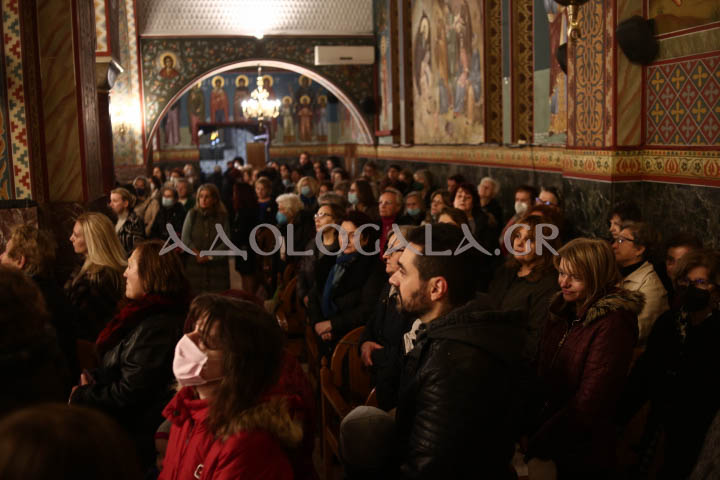 Αθήνα: Λαμπρός Αρχιερατικός Εσπερινός για τον Άγιο Στυλιανό στο Γκύζη (Φωτογραφίες) ieros_naos_agiou_stylianou_gyzi_athina_enoria_neoi_panygiri_esperinos_ieros_naos_evripoy_xrysostomos_vangelis_karpathakis_photografia_