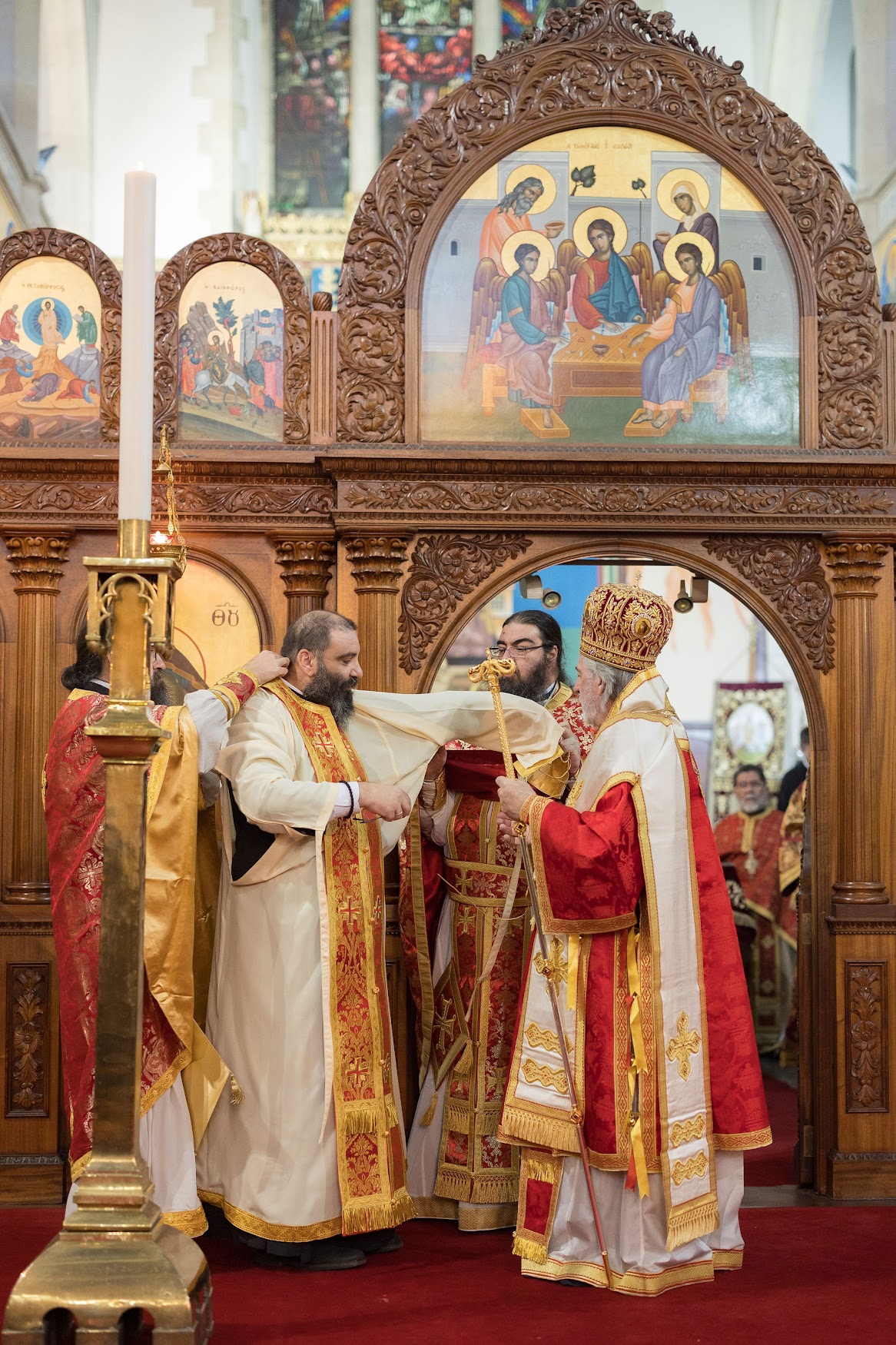  Χειροτονία Πρεσβύτερου στον Ι.Ν. Τιμίου Σταυρού & Αρχαγγέλου Μιχαήλ στο Γκόλντερς Γκρήν cheirotonia london Golders Green News Orthodoxia Nikitas Arxiepiskopos adologala (1)