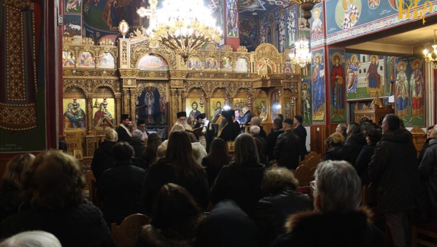 Ευχέλαιο και Λείψανο του Αγίου Λουκά του Ιατρού στο Κομμένο Άρτης