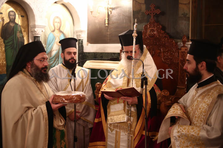 Επίσκοπος Φωτικής Νεκτάριος: «Η ομόνοια και η ειρήνη σώζει την οικογένεια» - Λαμπρός εσπερινός του Αγίου Σάββα στο Αντικαρκινικό Νοσοκομείο Αθηνών ieros_naos_agiou_Savva_igiasmenou_antikarkiniko_nosokomeio_athinon_athens_greece_orthodoxia_karpathakis_vangelis_photografia_adologala