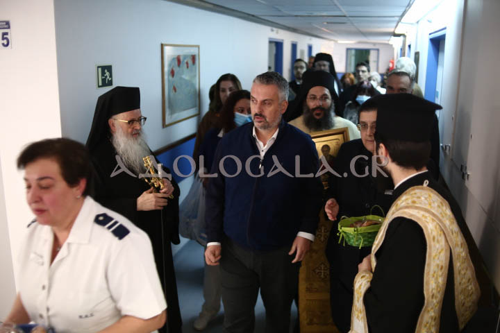 Επίσκοπος Φωτικής Νεκτάριος: «Η ομόνοια και η ειρήνη σώζει την οικογένεια» - Λαμπρός εσπερινός του Αγίου Σάββα στο Αντικαρκινικό Νοσοκομείο Αθηνών ieros_naos_agiou_Savva_igiasmenou_antikarkiniko_nosokomeio_athinon_athens_greece_orthodoxia_karpathakis_vangelis_photografia_adologala
