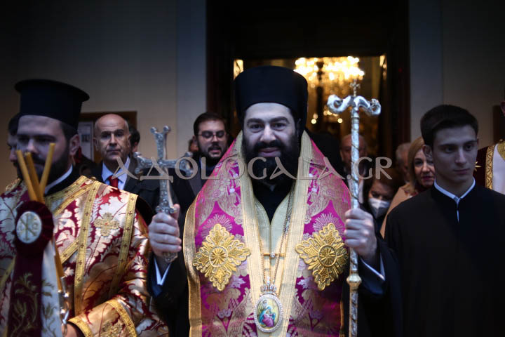 Αθήνα: Παρουσία πλήθους πιστών η ιερά λιτάνευση της εικόνας του Αγίου Ελευθερίου στο Γκύζη (Φωτορεπορτάζ) ieros_naos_agiou_eleftheriou_gyzi_episkopos_evripou_athens_greece_orthodoxia_karpathakis_vangelis_photografia_adologala-75