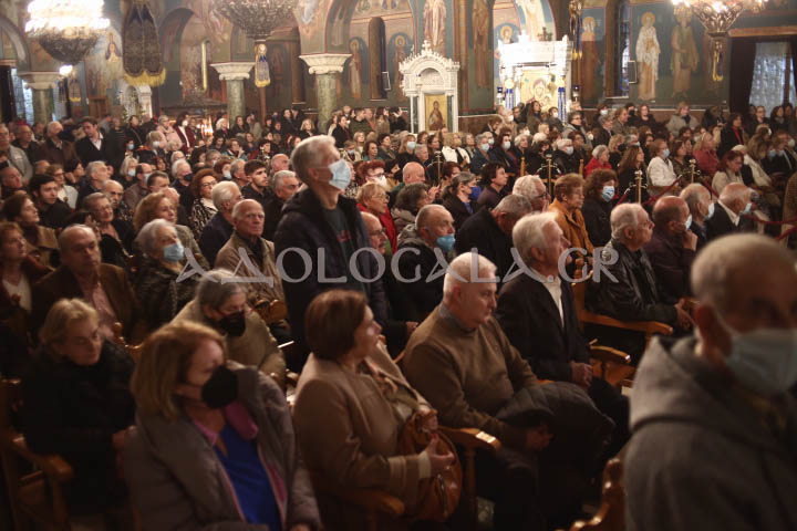 Μητροπολίτης Κορωνείας: «Όλοι μας είμαστε σε σύγχυση, σε κατάσταση ταραχής, αγωνίας, εκνευρισμών» - Λαμπρός εσπερινός του Αγίου Νικολάου στη Καλλιθέα (Φωτογραφίες) ieros_naos_agiou_nikolaou_kallithea_mitropolitis_koroneias_athens_greece_orthodoxia_karpathakis_vangelis_photografia_adologala