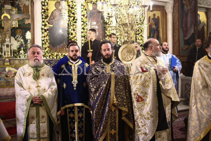 Μητροπολίτης Κορωνείας: «Όλοι μας είμαστε σε σύγχυση, σε κατάσταση ταραχής, αγωνίας, εκνευρισμών» - Λαμπρός εσπερινός του Αγίου Νικολάου στη Καλλιθέα (Φωτογραφίες) ieros_naos_agiou_nikolaou_kallithea_mitropolitis_koroneias_athens_greece_orthodoxia_karpathakis_vangelis_photografia_adologala