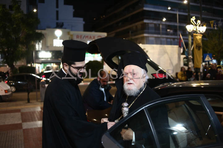 Μητροπολίτης Κορωνείας: «Όλοι μας είμαστε σε σύγχυση, σε κατάσταση ταραχής, αγωνίας, εκνευρισμών» - Λαμπρός εσπερινός του Αγίου Νικολάου στη Καλλιθέα (Φωτογραφίες) ieros_naos_agiou_nikolaou_kallithea_mitropolitis_koroneias_athens_greece_orthodoxia_karpathakis_vangelis_photografia_adologala