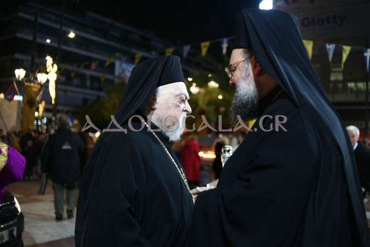 Μητροπολίτης Κορωνείας: «Όλοι μας είμαστε σε σύγχυση, σε κατάσταση ταραχής, αγωνίας, εκνευρισμών» - Λαμπρός εσπερινός του Αγίου Νικολάου στη Καλλιθέα (Φωτογραφίες) ieros_naos_agiou_nikolaou_kallithea_mitropolitis_koroneias_athens_greece_orthodoxia_karpathakis_vangelis_photografia_adologala