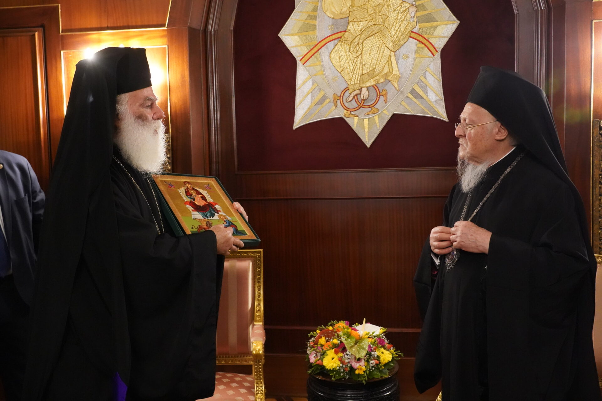 Ο πάπας και Πατριάρχης Αλεξανδρείας στον χοροστάτησε στον εσπερινό της εορτής των Τριών Ιεραρχών στο Φανάρι papas kai patriarxis alexandreias fanari eidiseis orthodoxia episkepsi theodorou bartholomew adologala (2)