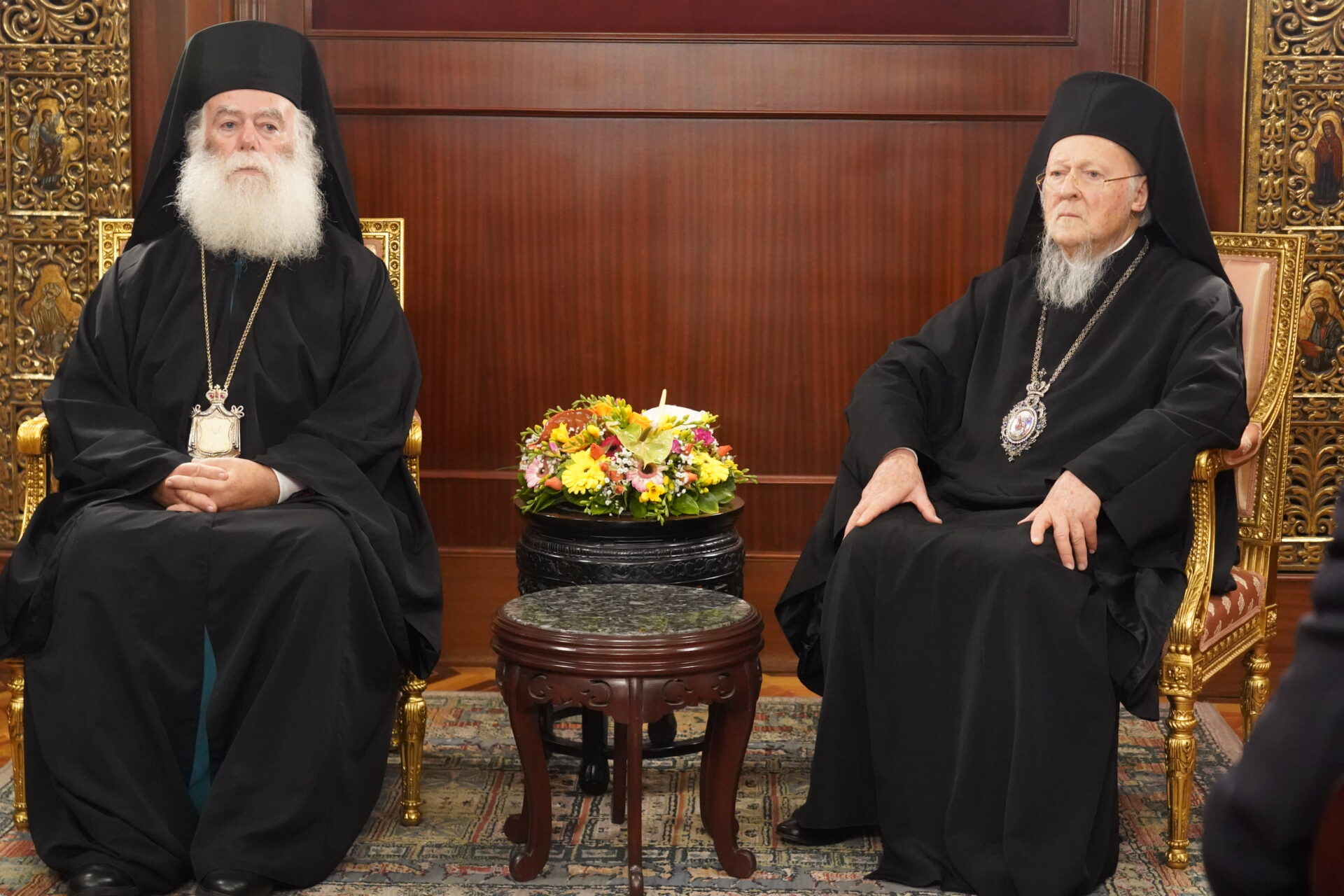 Ο πάπας και Πατριάρχης Αλεξανδρείας στον χοροστάτησε στον εσπερινό της εορτής των Τριών Ιεραρχών στο Φανάρι papas kai patriarxis alexandreias fanari eidiseis orthodoxia episkepsi theodorou bartholomew adologala (2)