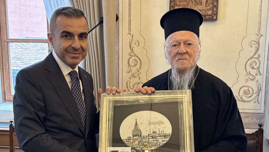 Ο Έπαρχος του Πέρα στον Οικουμενικό Πατριάρχη στο Φανάρι