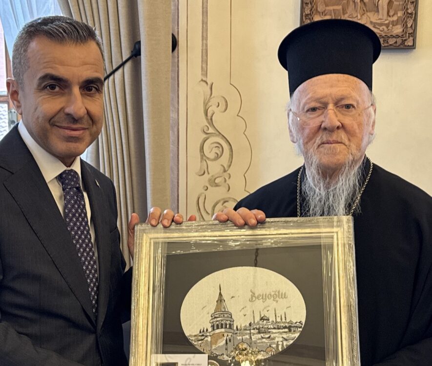 Ο Έπαρχος του Πέρα στον Οικουμενικό Πατριάρχη στο Φανάρι