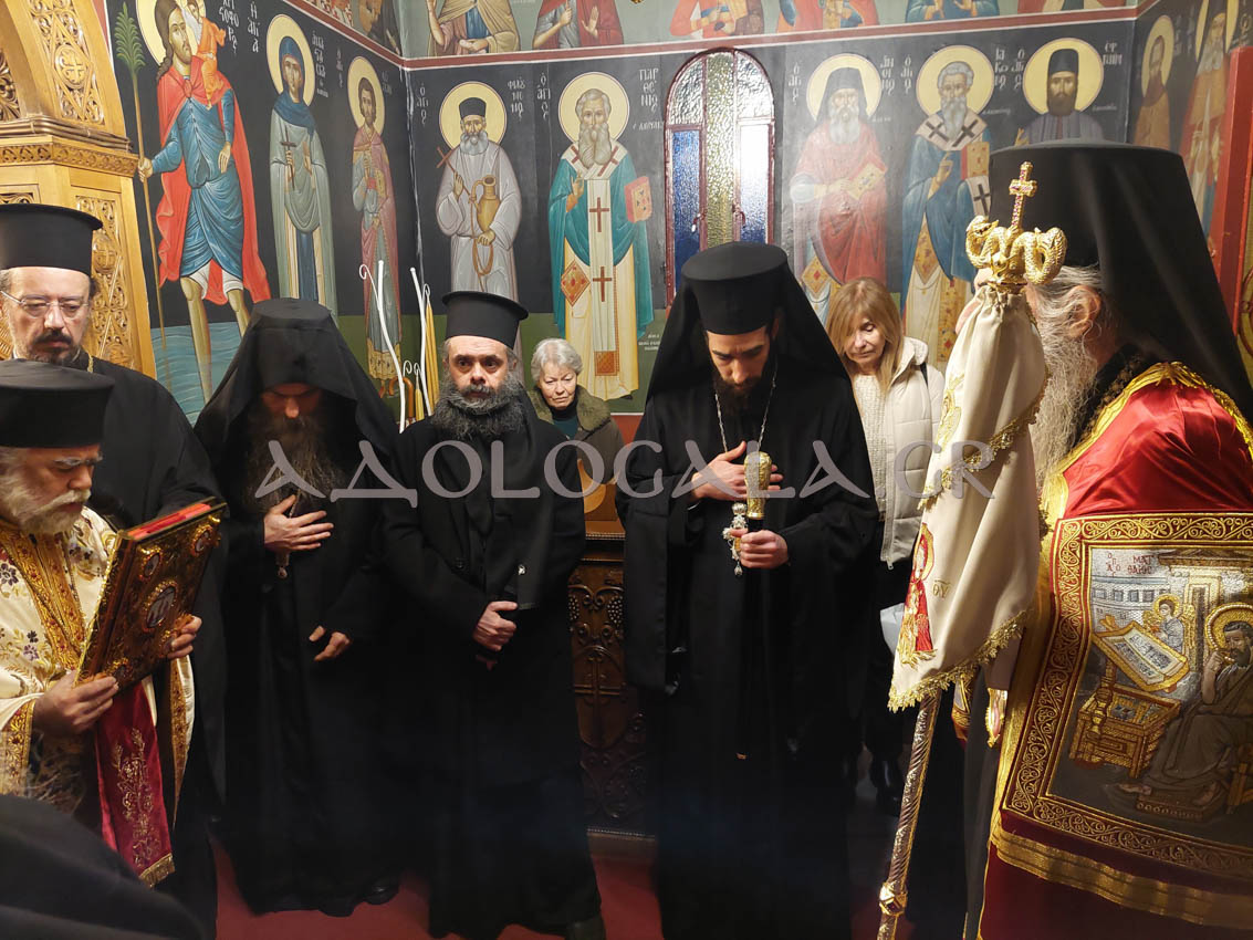 ΦΩΤΟΡΕΠΟΡΤΑΖ: Αρχιερατικός πανηγυρικός Εσπερινός και Ιερά Λιτάνευση για τον Άγιο Χαράλαμπο στη Καστέλλα