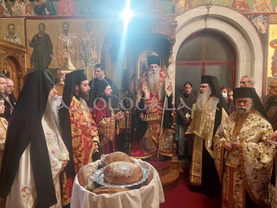 ΦΩΤΟΡΕΠΟΡΤΑΖ: Αρχιερατικός πανηγυρικός Εσπερινός και Ιερά Λιτάνευση για τον Άγιο Χαράλαμπο στη Καστέλλα