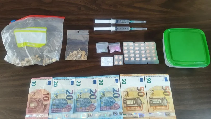 4 συλλήψεις από αστυνομικούς για διακίνηση ναρκωτικών σε Κυψέλη και Άγιο Παντελεήμονα
