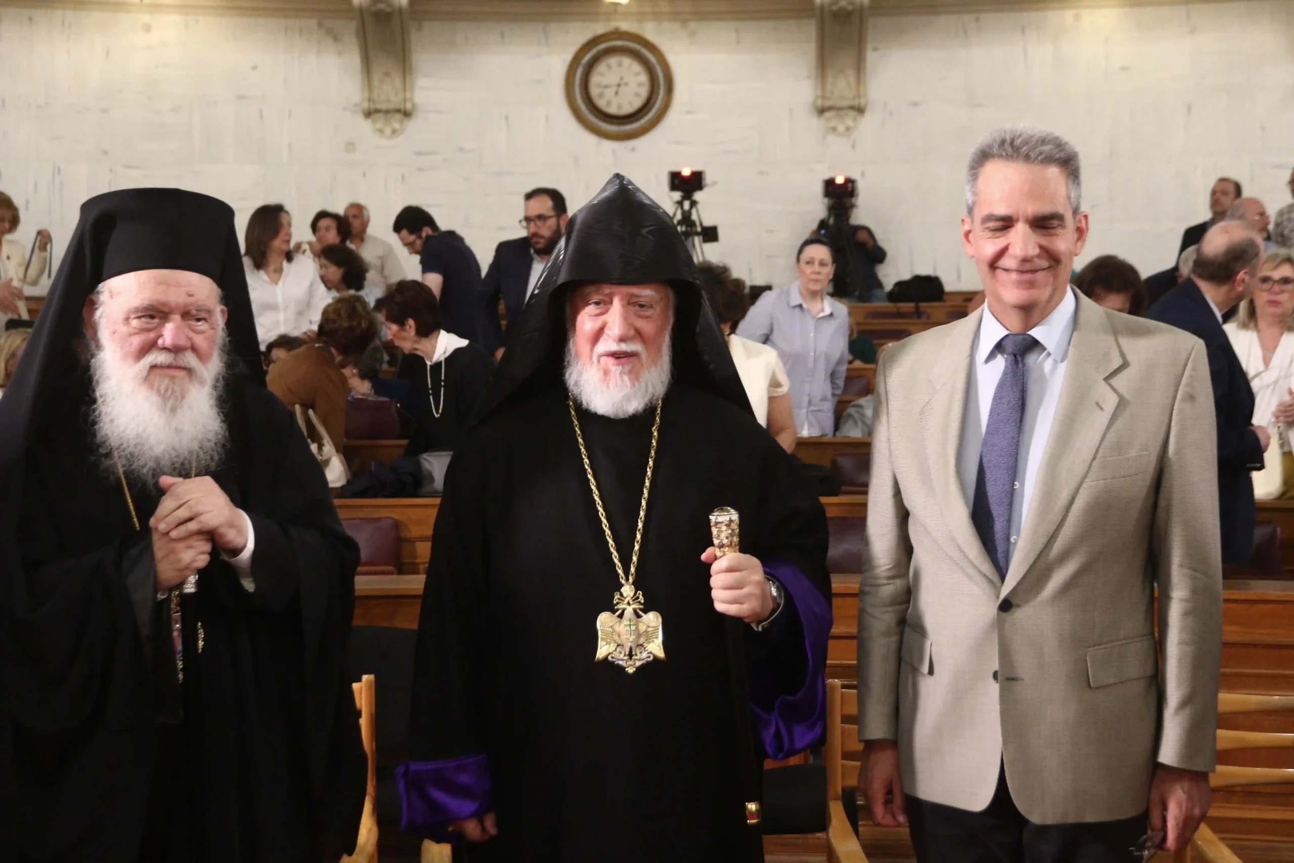 Ο Αρχιεπίσκοπος Ιερώνυμος στην παρουσίαση του βιβλίου του Καθολικού Αράμ Α' με τίτλο: "Η Αρμενική Εκκλησία" , αρχιεπίσκοπος, ιερώνυμος, ειδήσεις, νέα, εκκλησία, ορθοδοξία, ενημέρωση, κόσμος, αθήνα, ελλάδα, πολιτική, σήμερα, ιερωνύμου, εκκλησίες, κληρικοί, βιβλίο, παρουσίαση, βενιζέλος, πασοκ,λουδάρος,Blogs,aram-armenian-orthodox-news-world-jeronymo-adologala-athens-greece-may-2025-english-greece