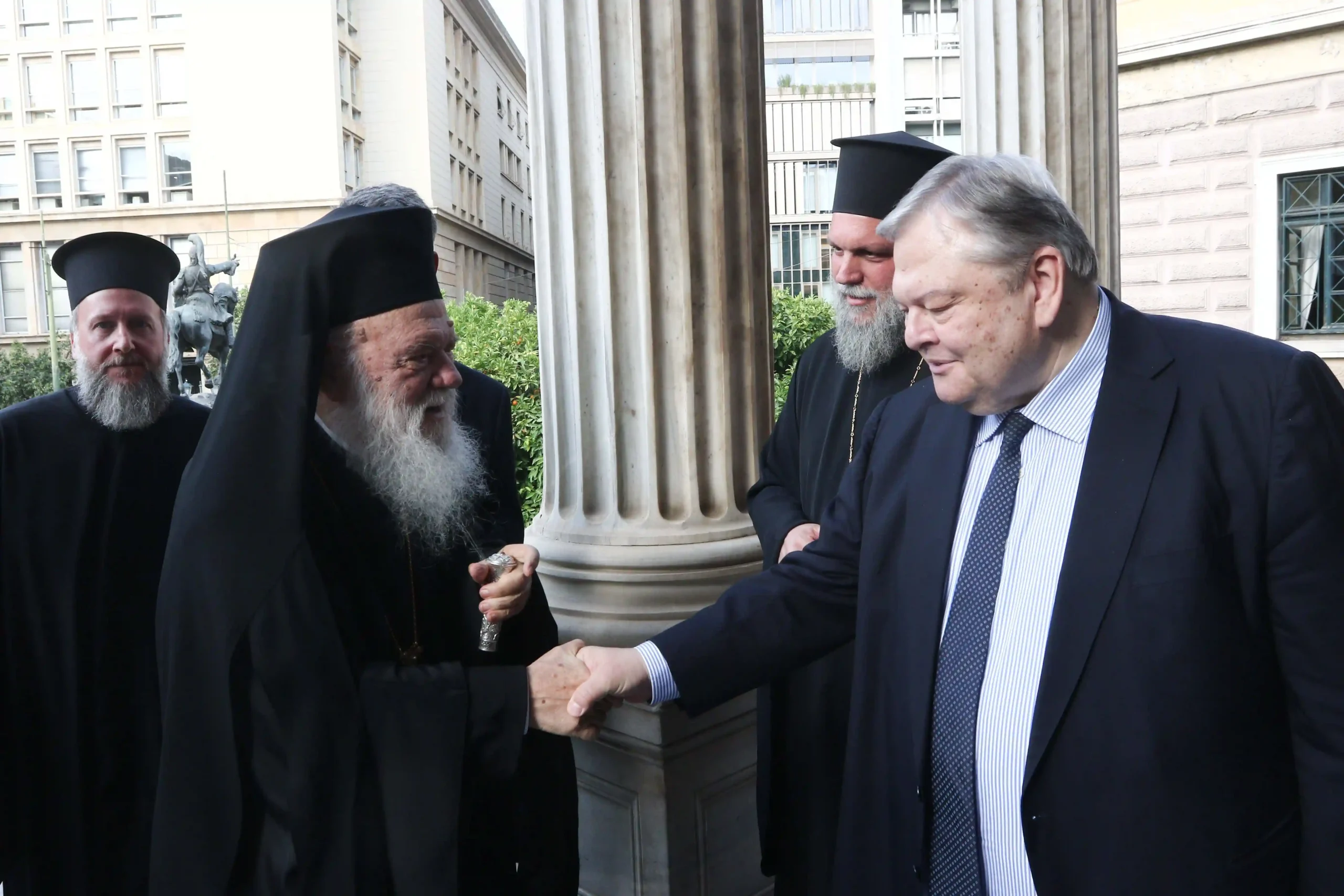 Ο Αρχιεπίσκοπος Ιερώνυμος στην παρουσίαση του βιβλίου του Καθολικού Αράμ Α' με τίτλο: "Η Αρμενική Εκκλησία" , αρχιεπίσκοπος, ιερώνυμος, ειδήσεις, νέα, εκκλησία, ορθοδοξία, ενημέρωση, κόσμος, αθήνα, ελλάδα, πολιτική, σήμερα, ιερωνύμου, εκκλησίες, κληρικοί, βιβλίο, παρουσίαση, βενιζέλος, πασοκ,λουδάρος,Blogs,aram-armenian-orthodox-news-world-jeronymo-adologala-athens-greece-may-2025-english-greece