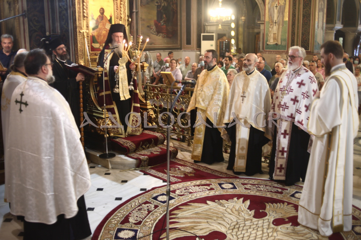Αθήνα: Ο Μητροπολίτης Ναυπάκτου Ιερόθεος στον πανηγυρίζοντα Άγιο Παύλο της οδού Ψαρών 