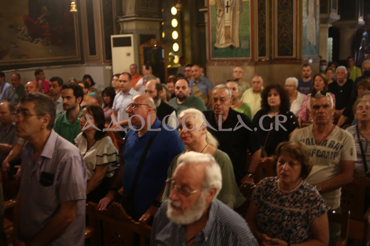 Αθήνα: Ο Μητροπολίτης Ναυπάκτου Ιερόθεος στον πανηγυρίζοντα Άγιο Παύλο της οδού Ψαρών 