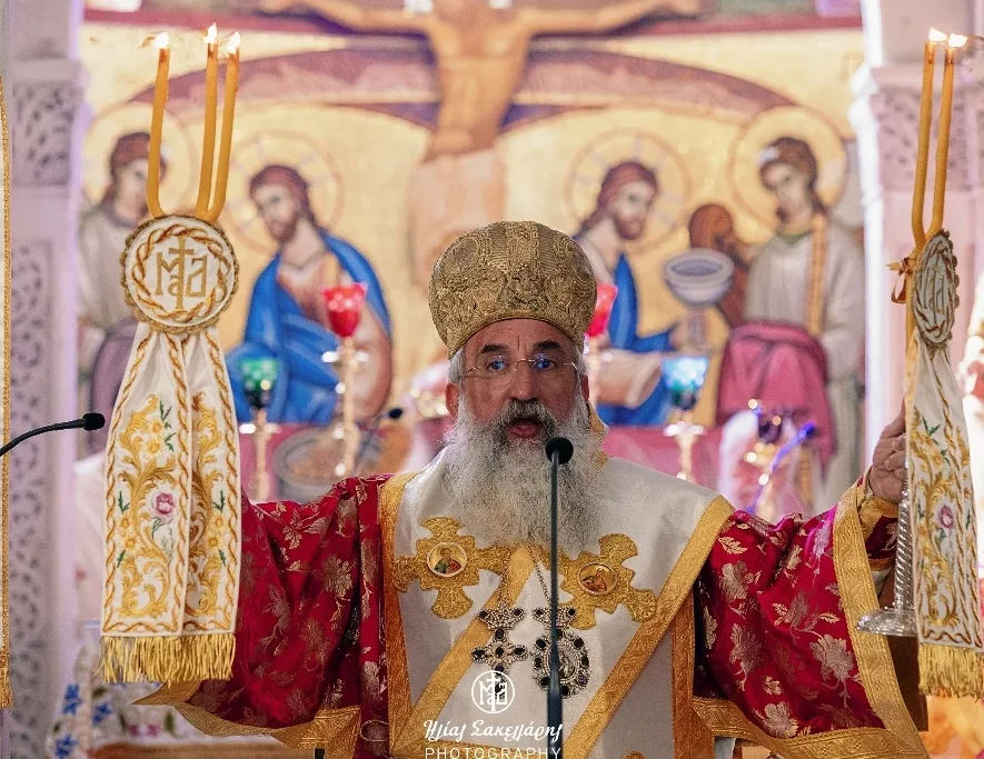 Κρήτης Ευγένιος: «Οι φωτογράφοι καταφέρνουν με το χάρισμά τους να κάνουν στιγμιαίο το αιώνιο» - Συλλείτουργο στον Βόλο